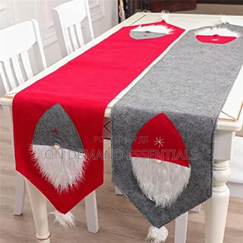 Classic Christmas Table Runner