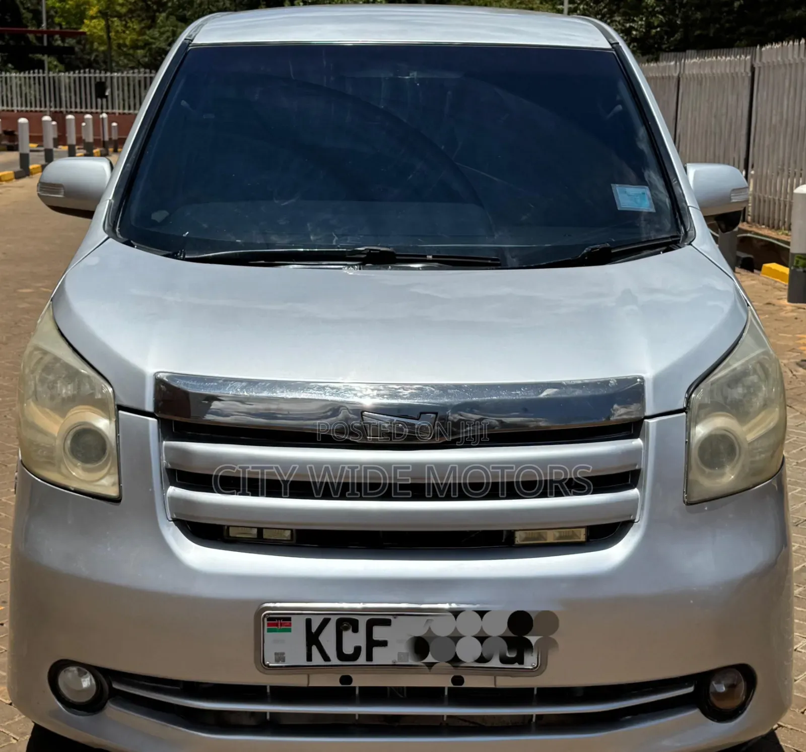 Toyota Noah 2008 Silver