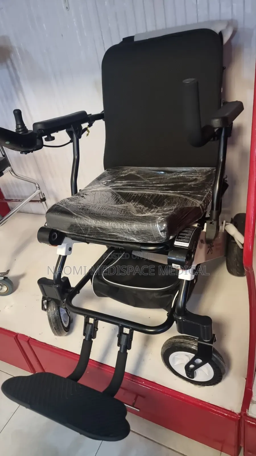 Comfortable Electric Standard Wheelchair