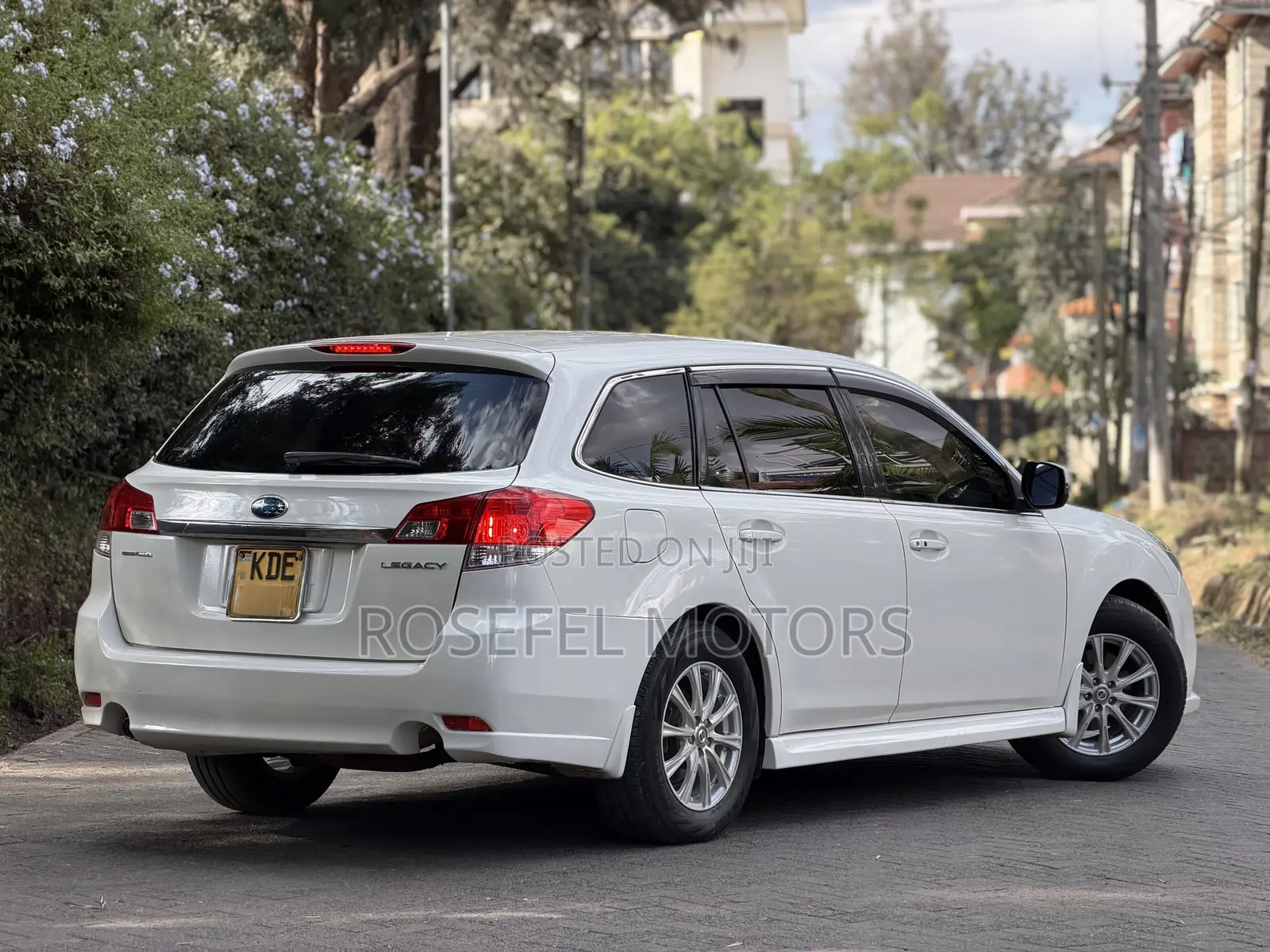 Subaru Legacy 2014 White