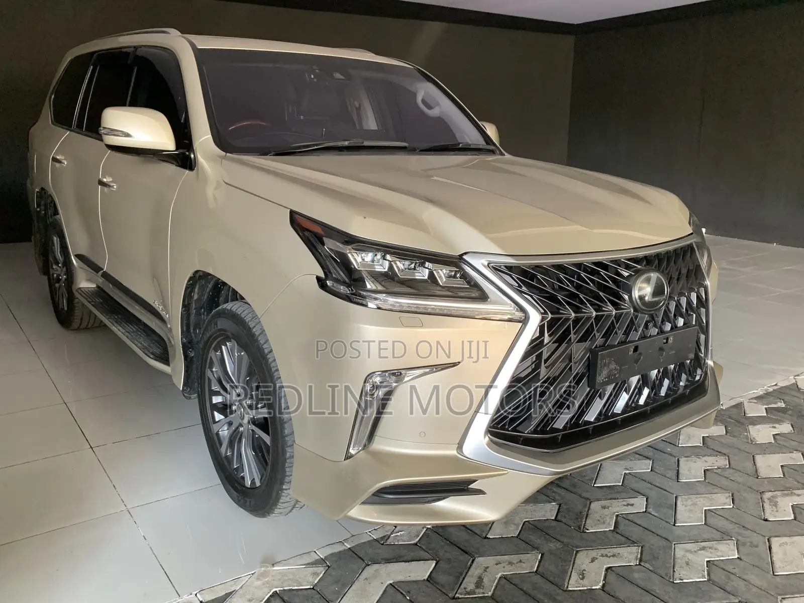 Lexus LX 570 (5 seats) AWD 2019 Ivory