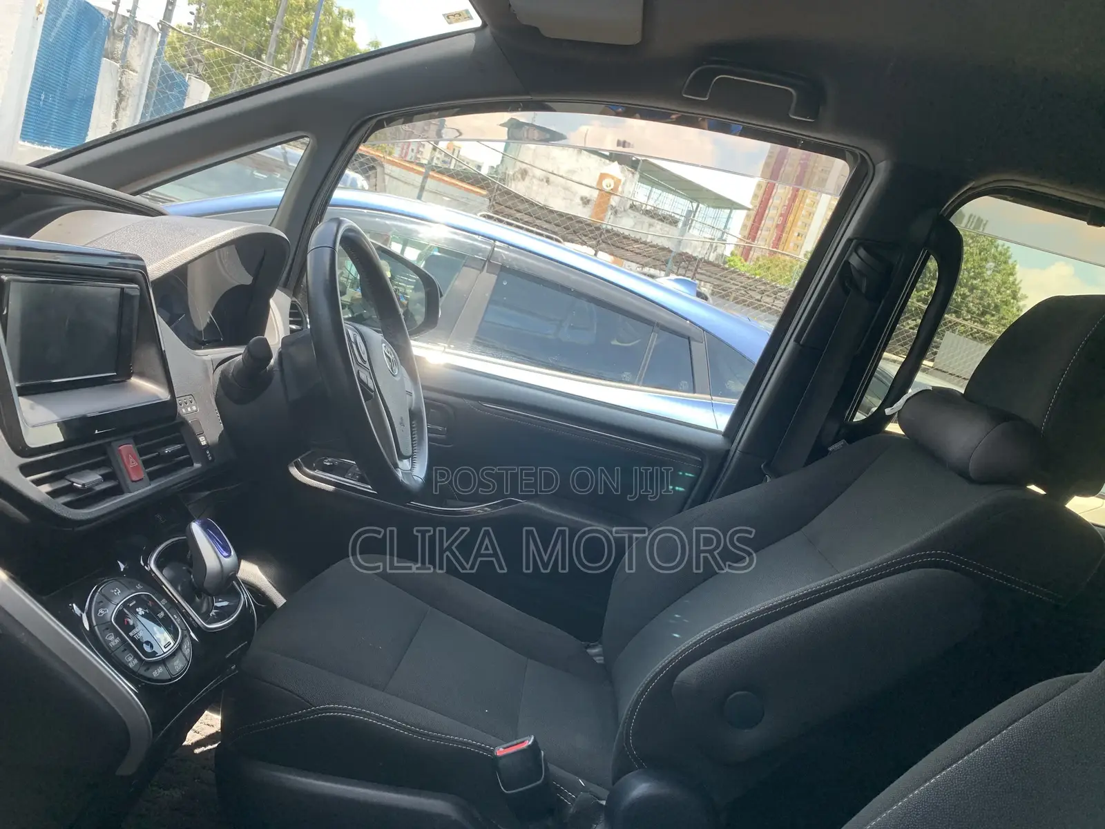 Toyota Esquire 1.8 FWD Hybrid (7 seater) 2019 Matt Black