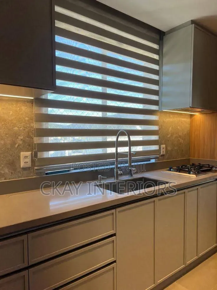Horizontal Blinds That Complement Both Modern and Classic Interiors.
