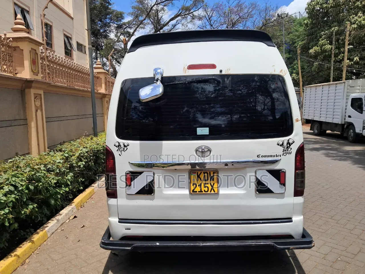 Toyota HiAce 2017 White