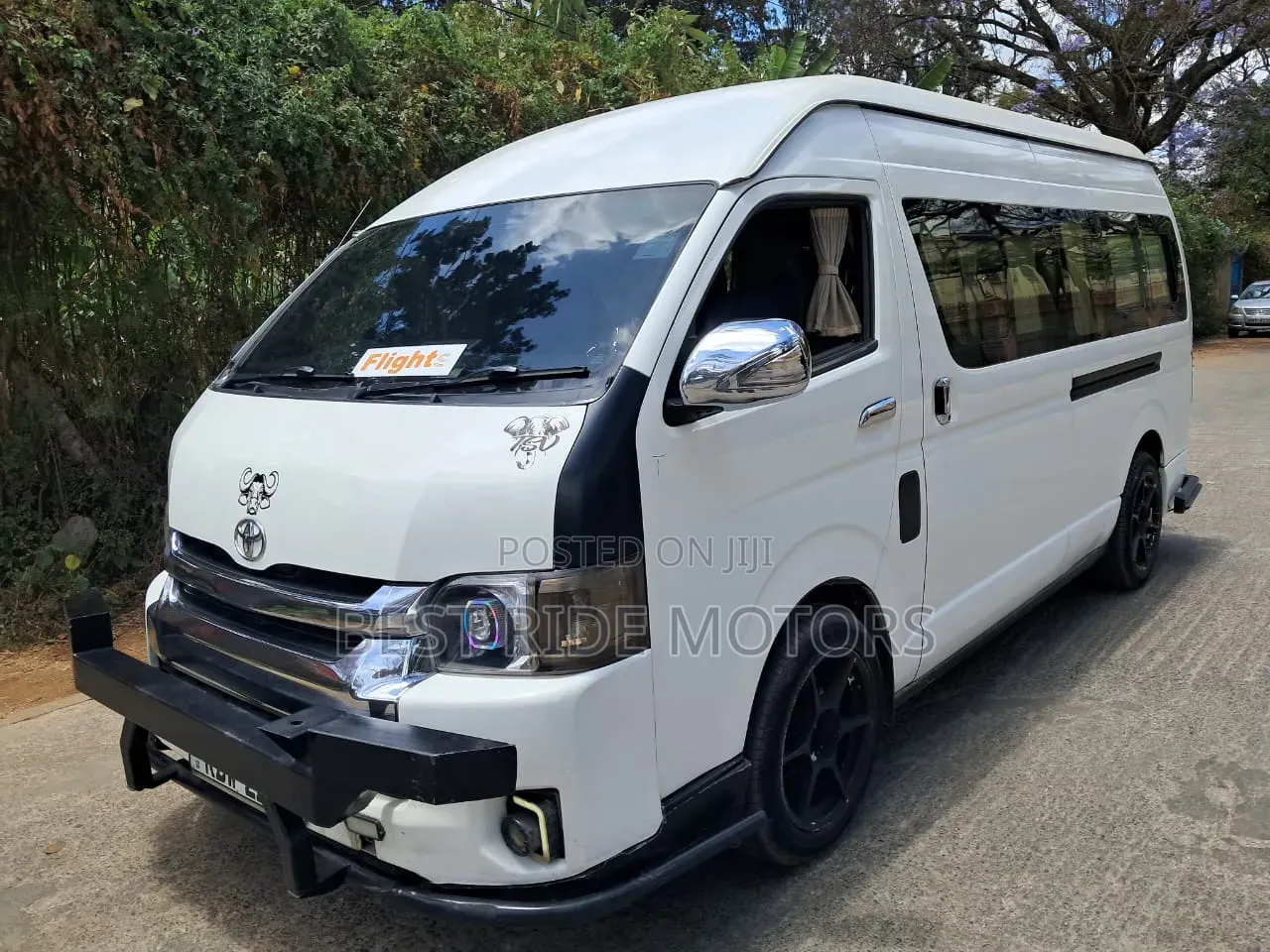 Toyota HiAce 2017 White
