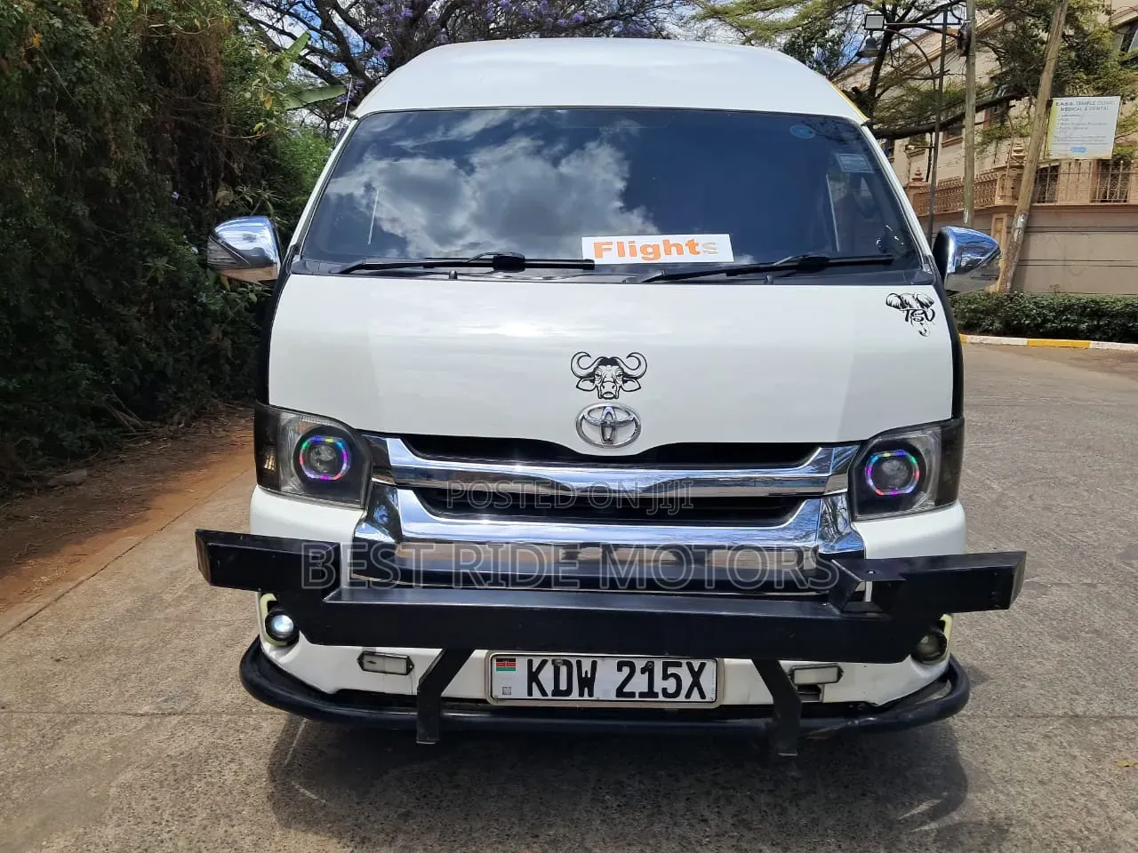 Toyota HiAce 2017 White
