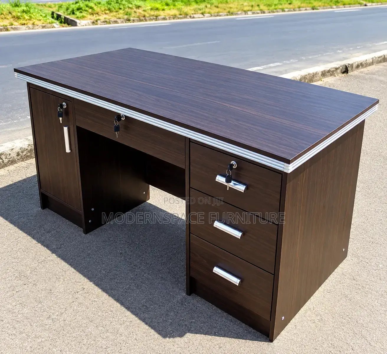 Modern Executive Office Desk With Drawers