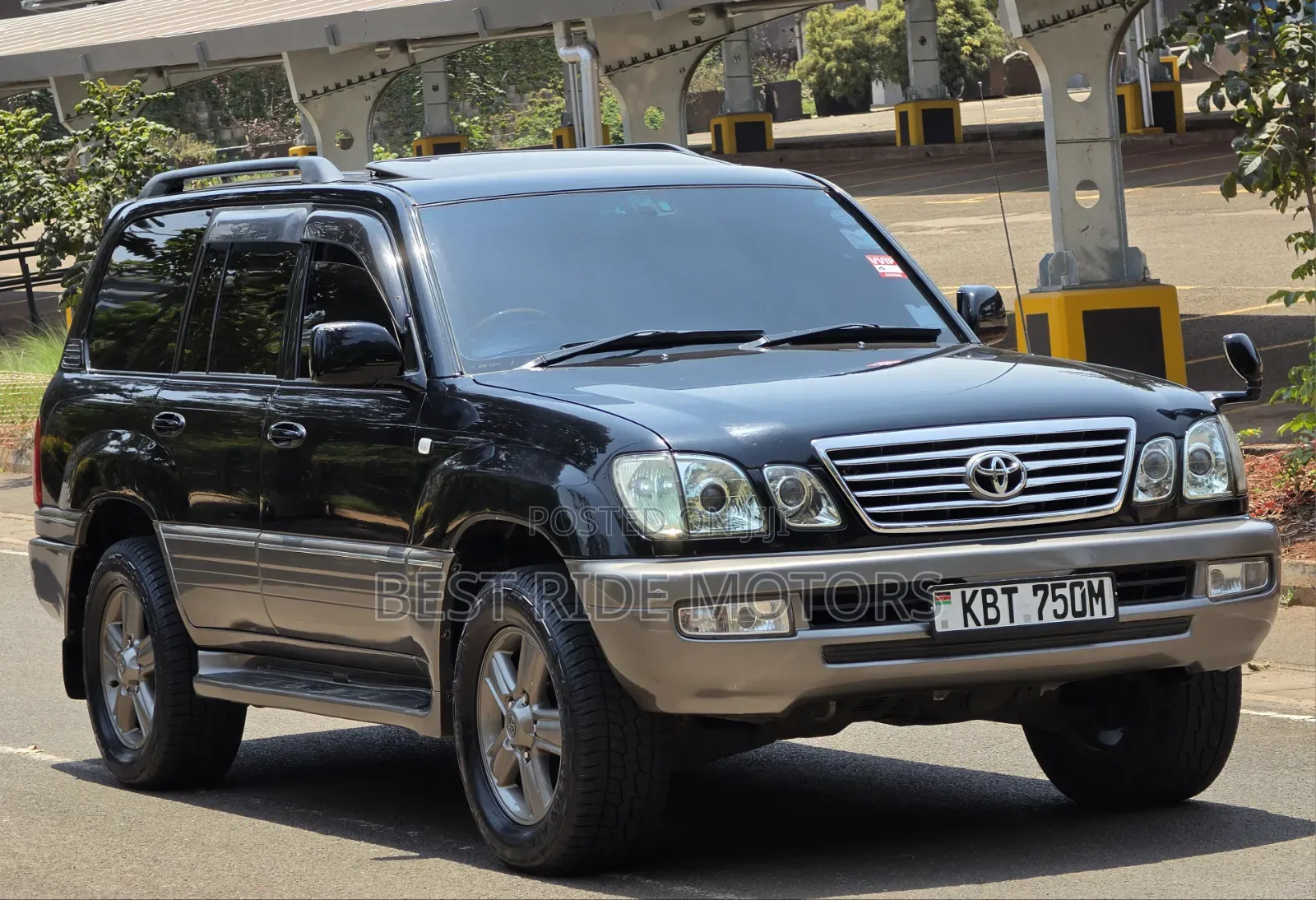 Toyota Land Cruiser Cygnus 4.7 2005 Black