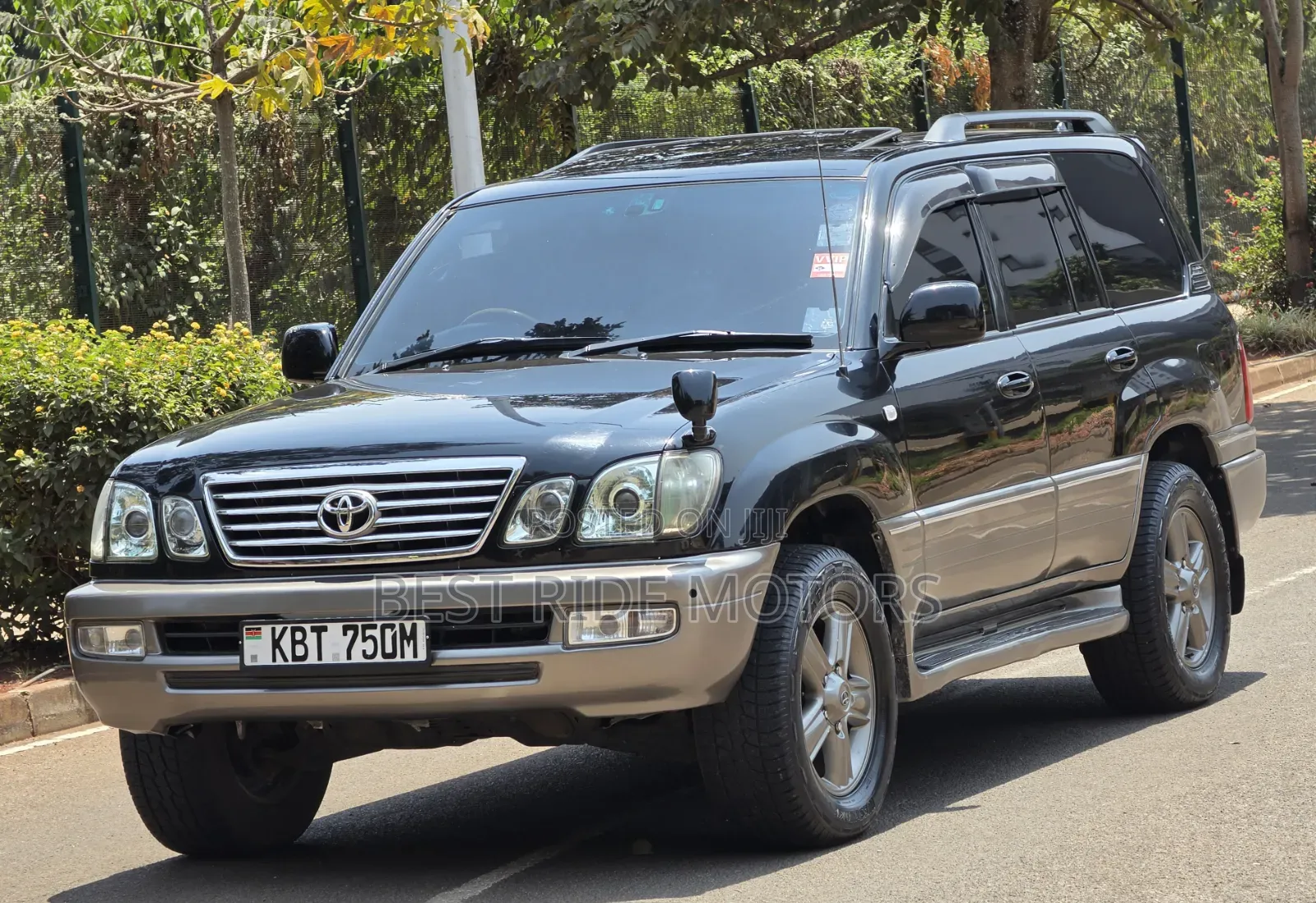 Toyota Land Cruiser Cygnus 4.7 2005 Black