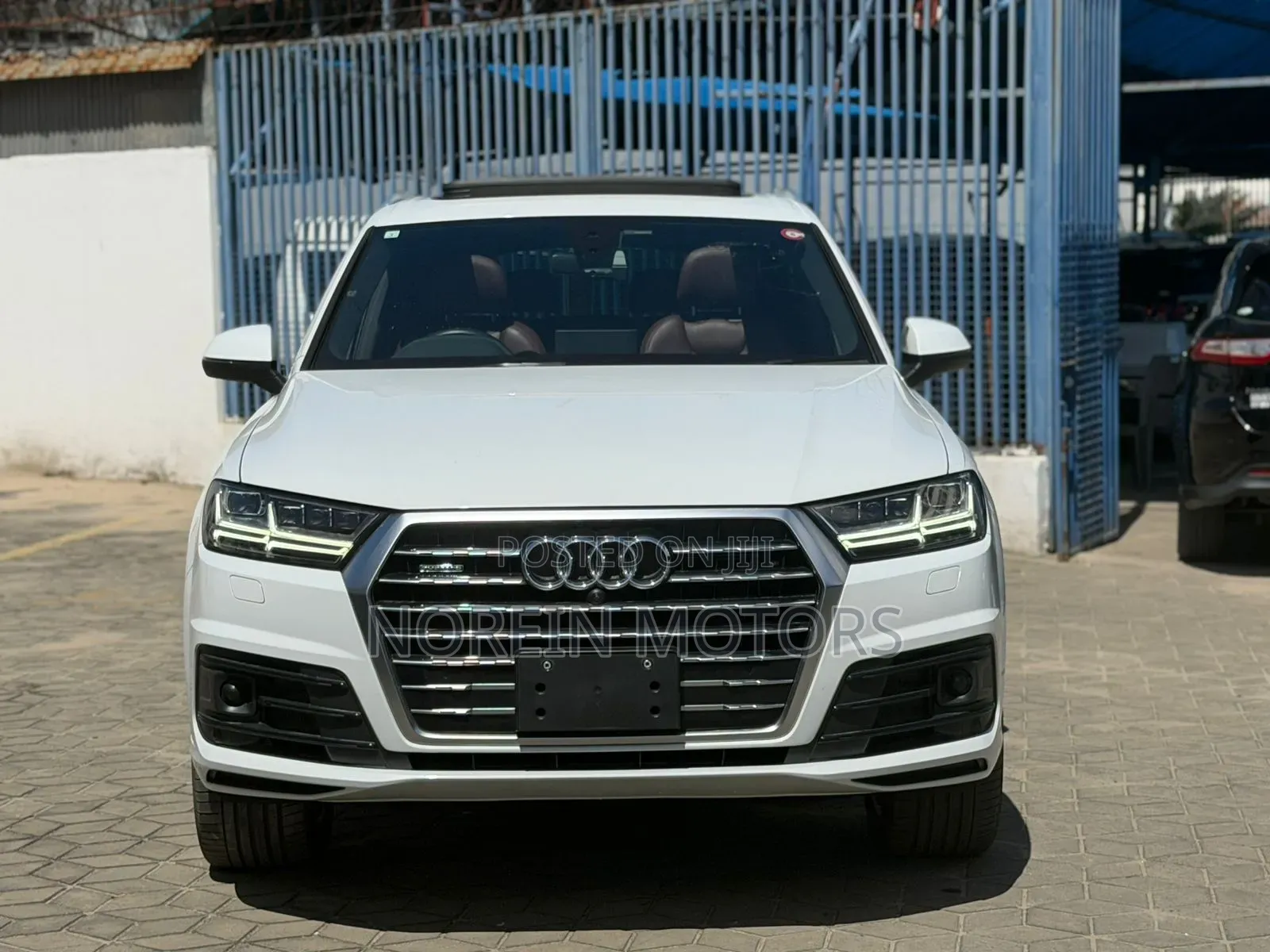 Audi Q7 2019 Off white