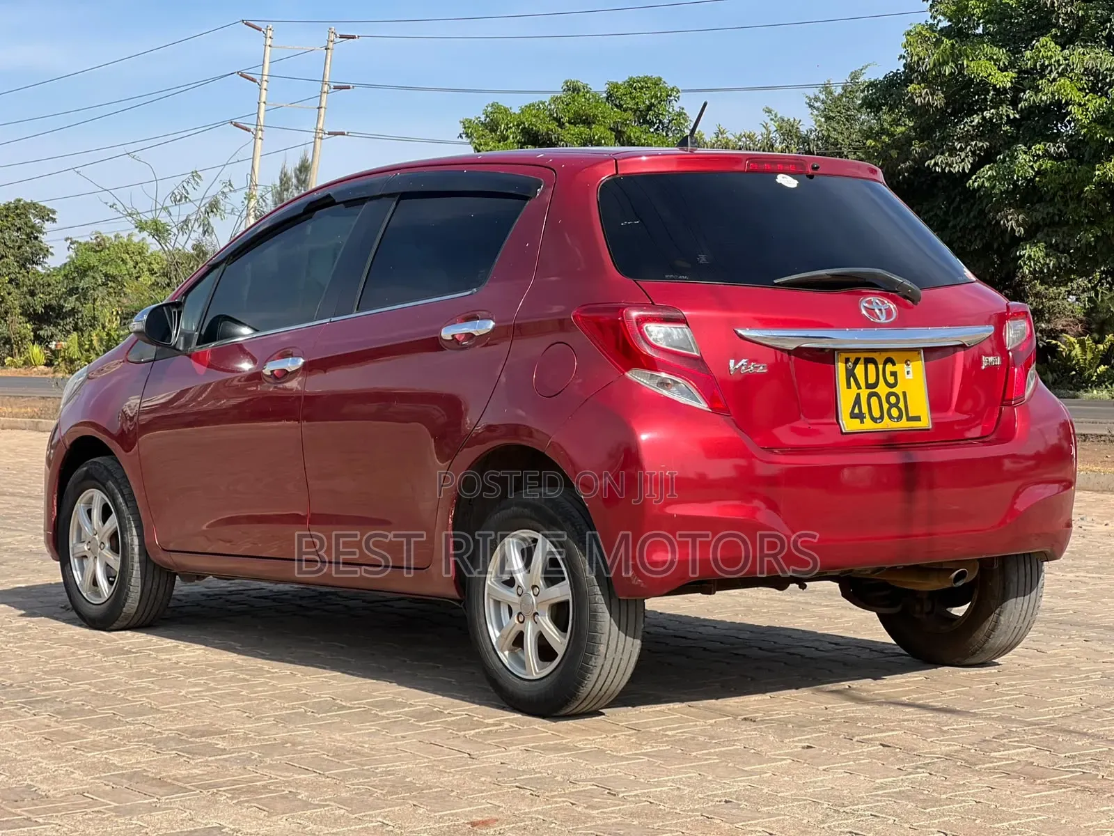 Toyota Vitz 1.3 FWD 5dr 2015 Red
