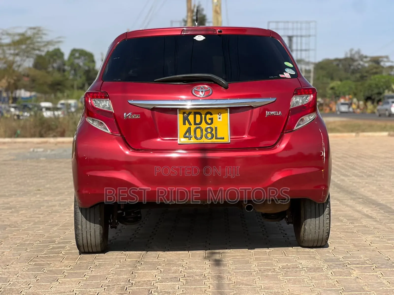 Toyota Vitz 1.3 FWD 5dr 2015 Red