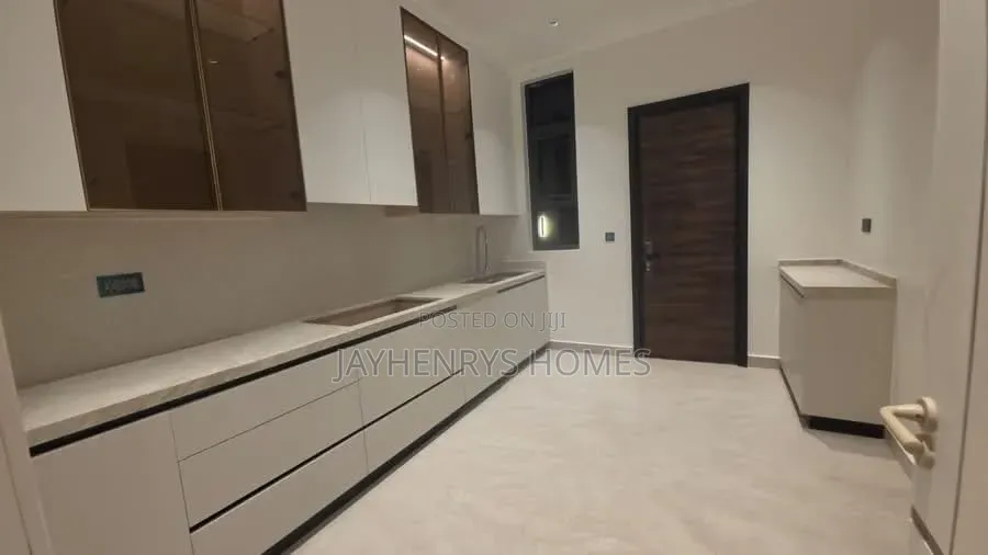 5bdrm Mansion in Runda for sale