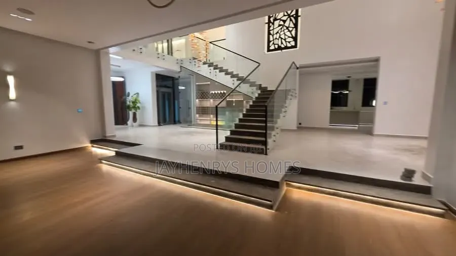 5bdrm Mansion in Runda for sale