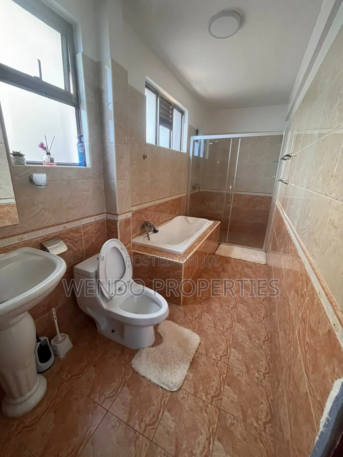 Furnished 4bdrm Apartment in Hurlingham for rent