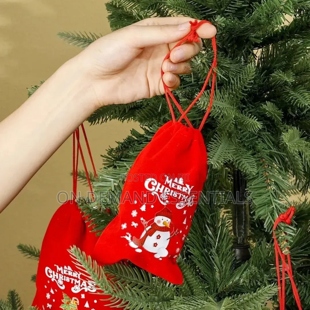 Christmas Velvet Candy / Gift Drawstring Bag Size : 12x9cm