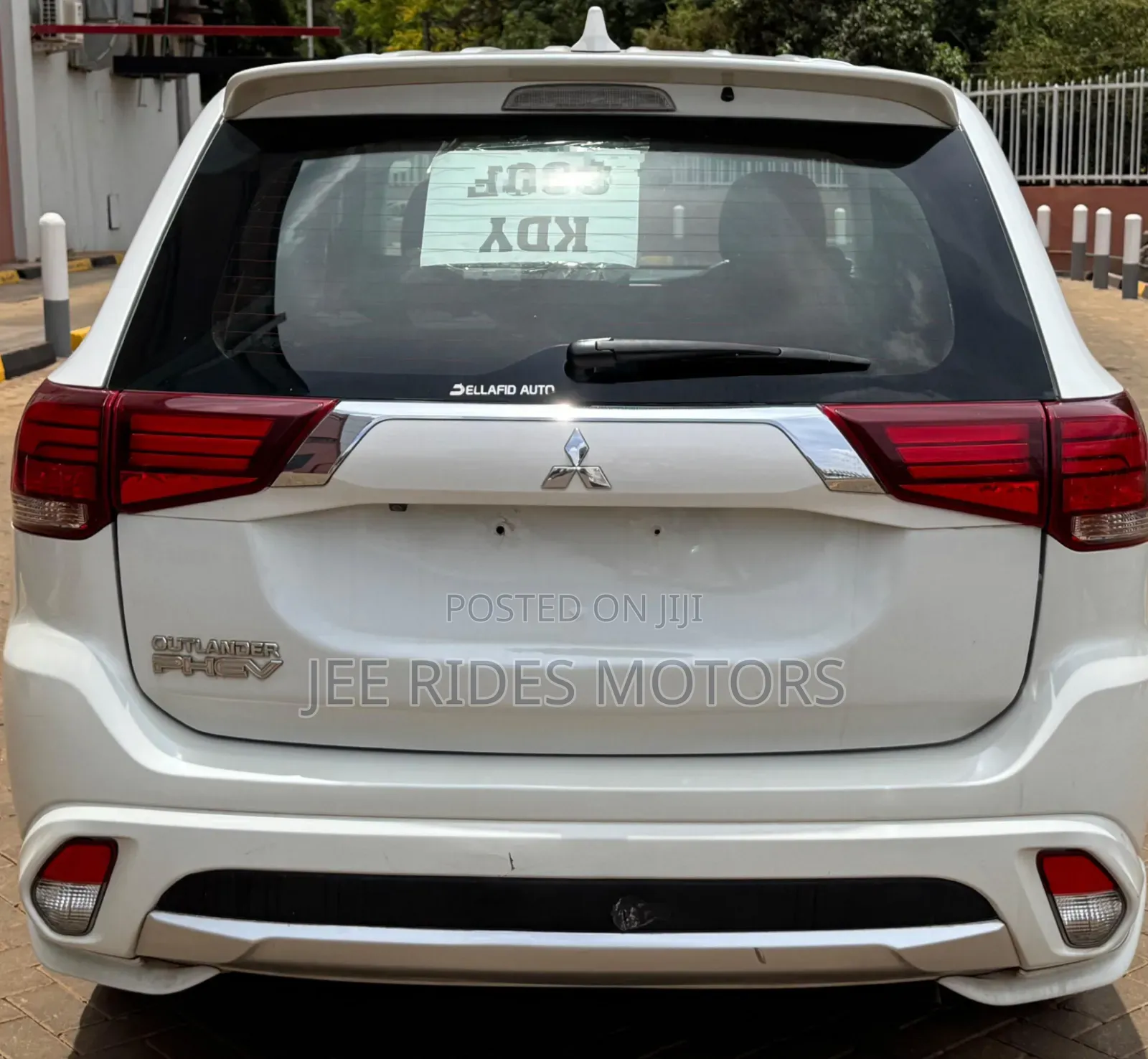 Mitsubishi Outlander 2016 Ivory