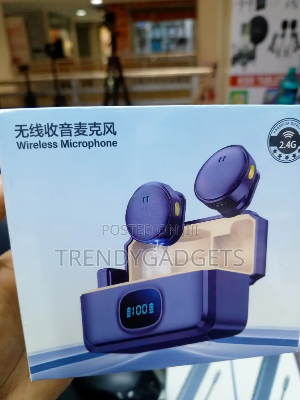 Q8 Dual Lapel Mic Wireless System for TikTok & YouTube