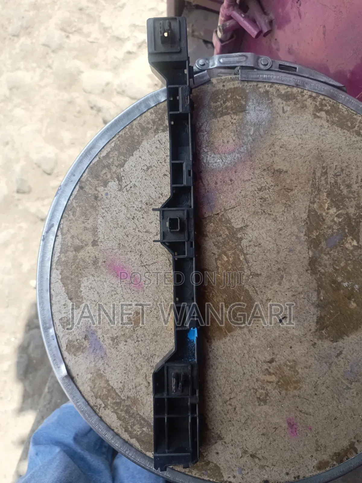 Rear Bumperslide/Bracket Honda Vezel
