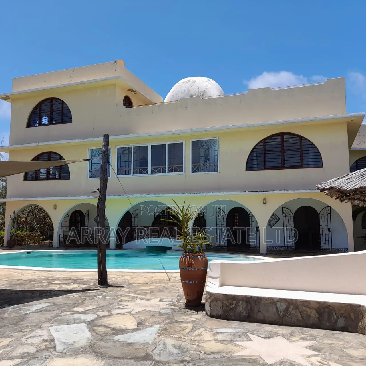 Furnished 4bdrm Villa in Atamu Lono Hotel, Town Centre for sale