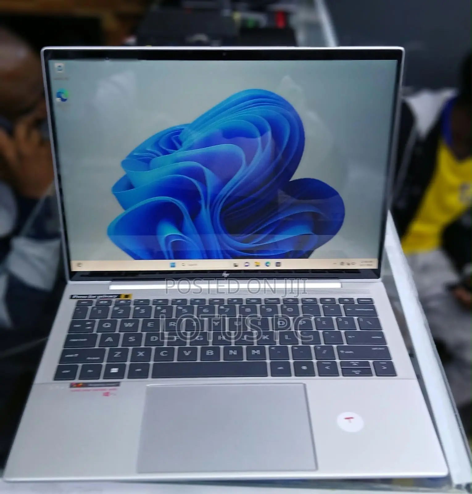 Laptop HP Dragonfly G3 32GB Intel Core i7 SSD 512GB