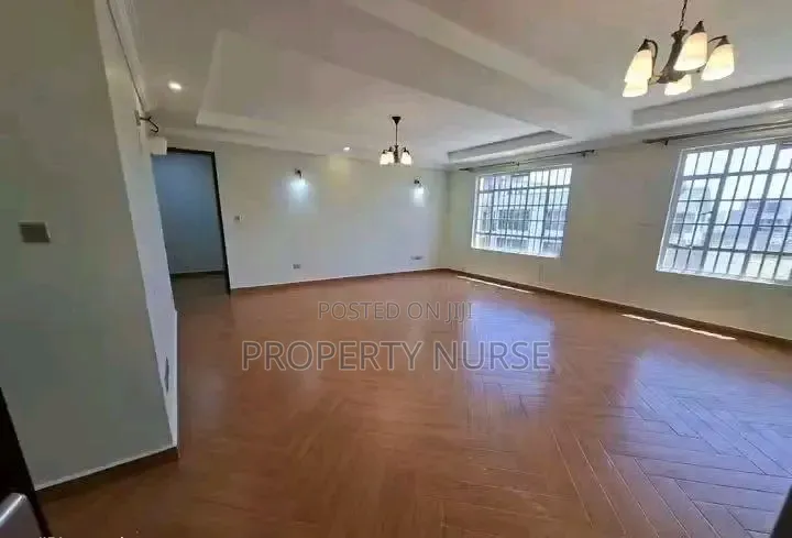 3bdrm Duplex in Gateway Mall Area for rent