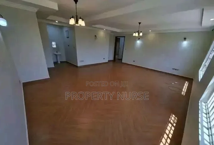 3bdrm Duplex in Gateway Mall Area for rent