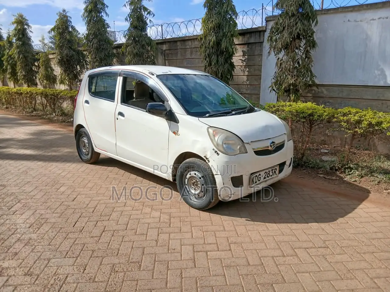 Daihatsu Mira 2013 White