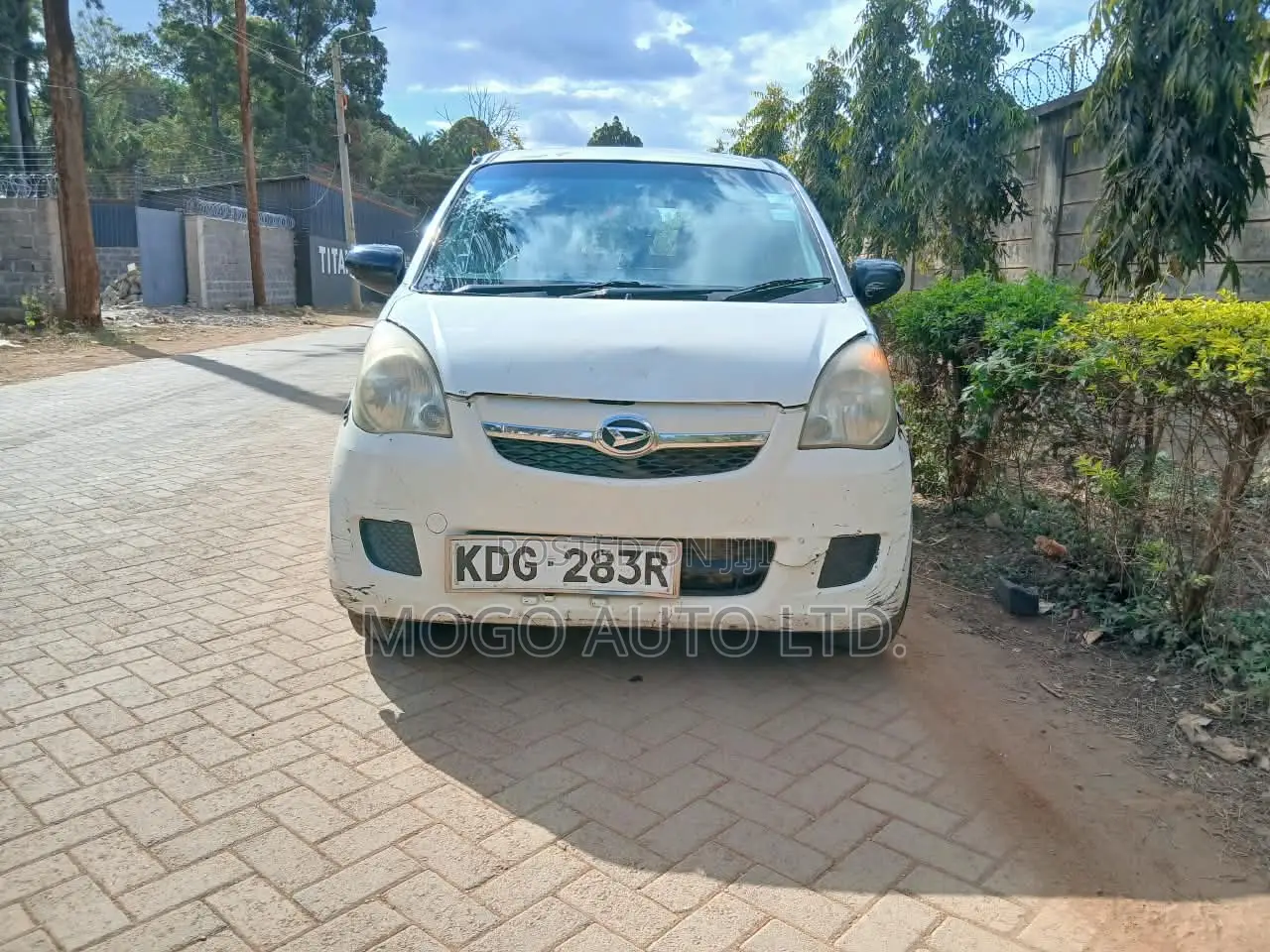 Daihatsu Mira 2013 White