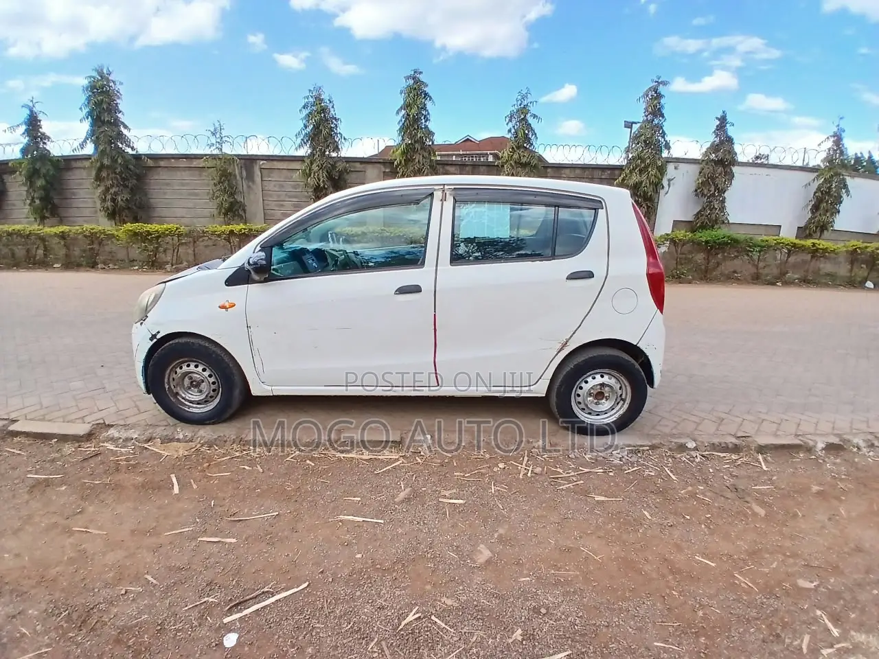 Daihatsu Mira 2013 White