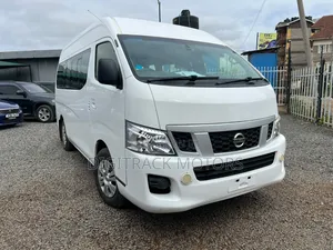 Nissan Caravan (Urvan) 2017 White