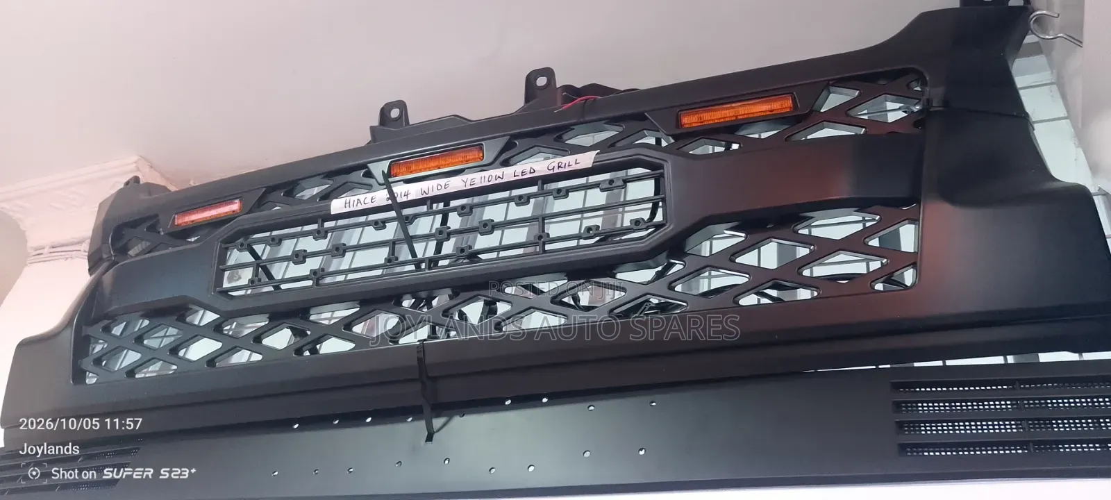 Hiace 9l 2014 High Roof Aftermarket Grille With Led Lights