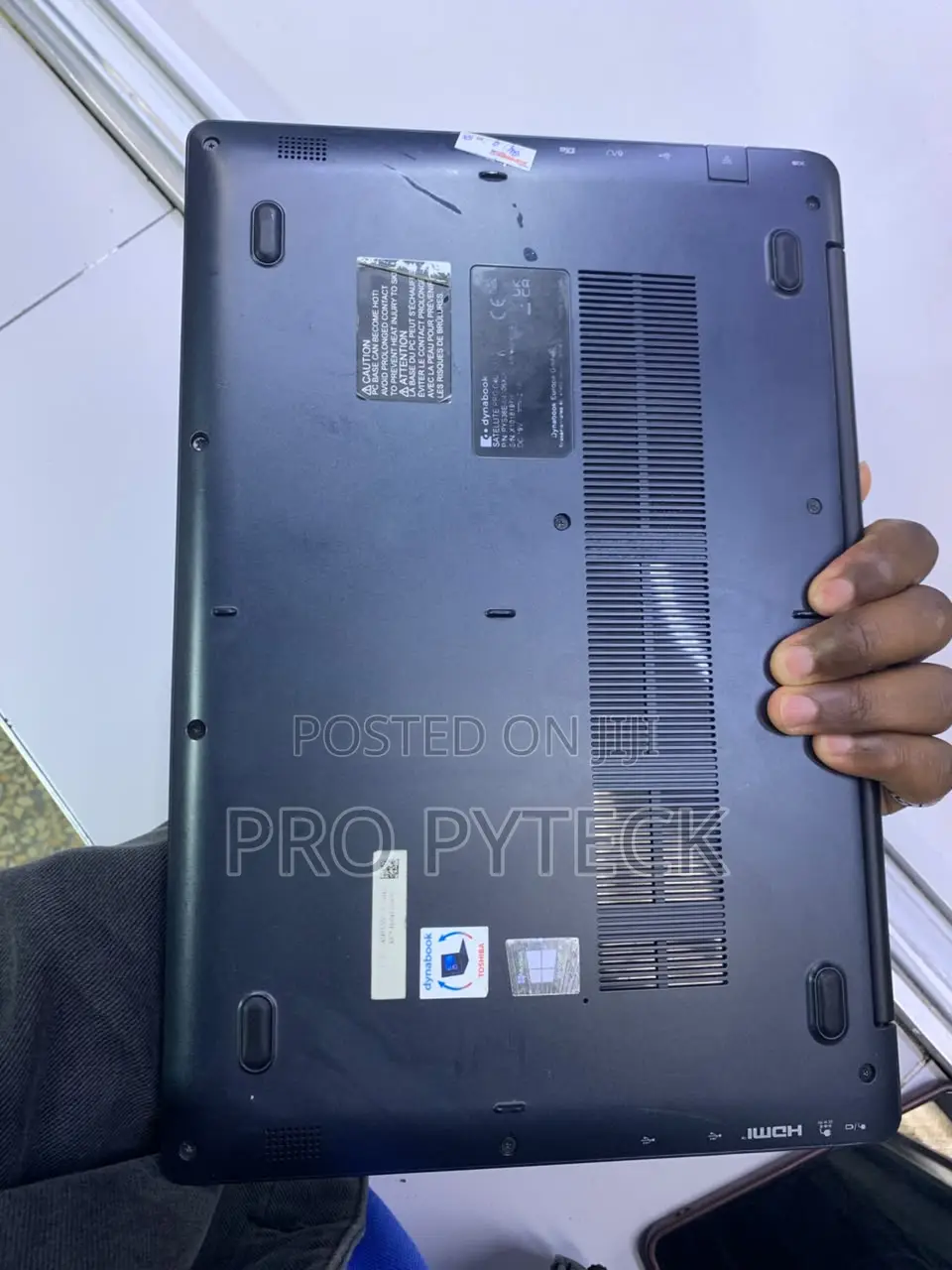 Laptop Toshiba Dynabook t552 8GB Intel Core i3 SSD 256GB