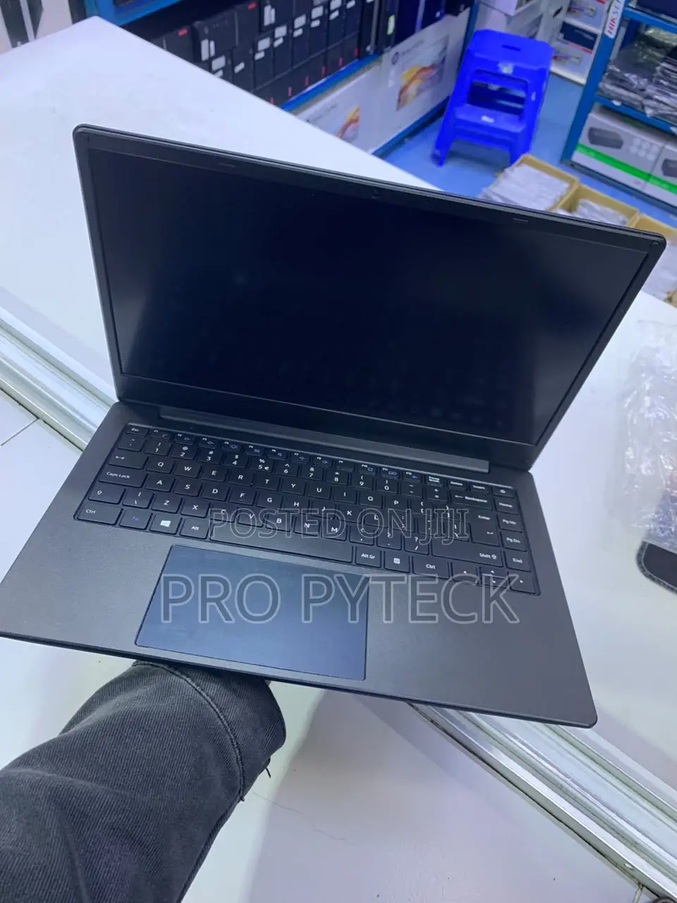 Laptop Toshiba Dynabook t552 8GB Intel Core i3 SSD 256GB