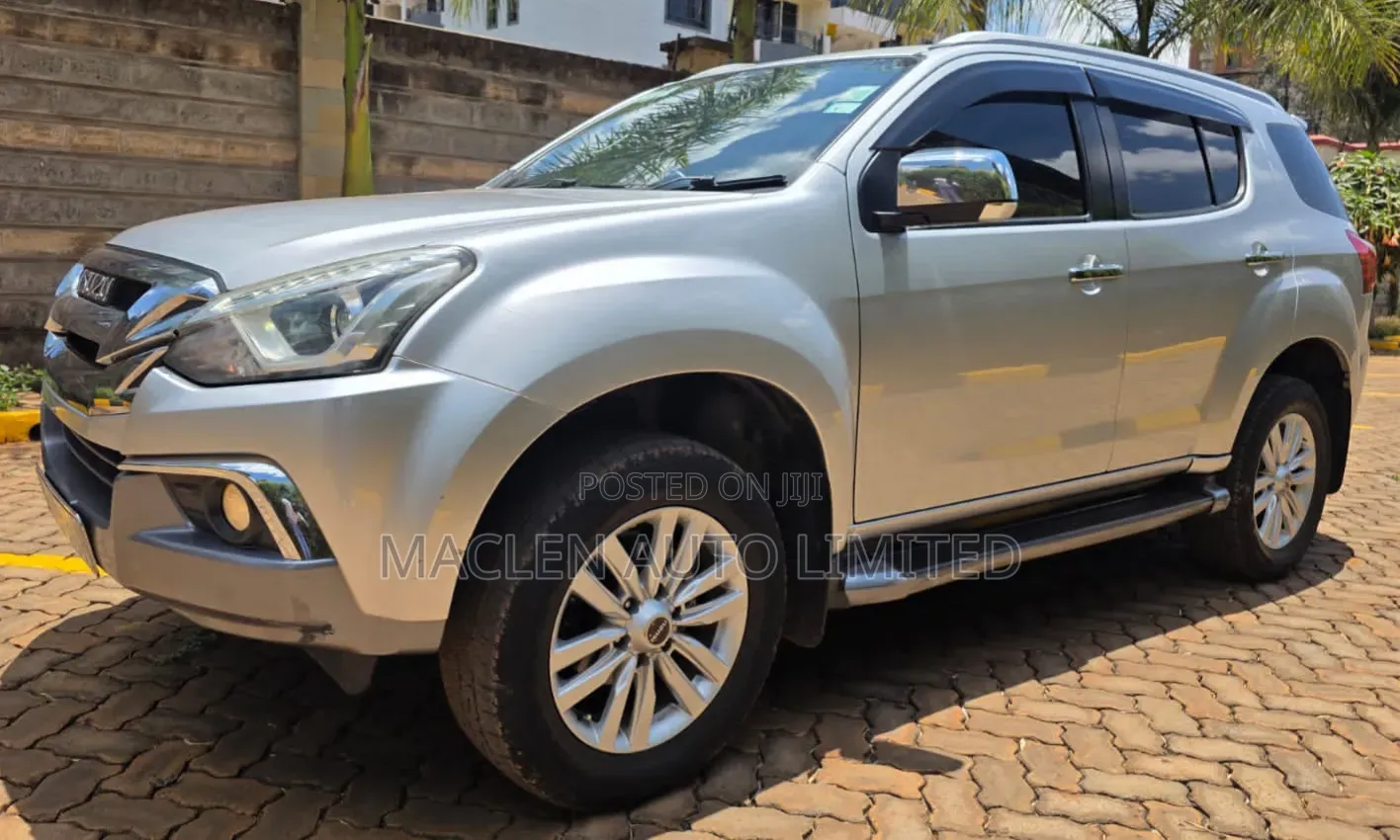 Isuzu MU-X 2021 Silver