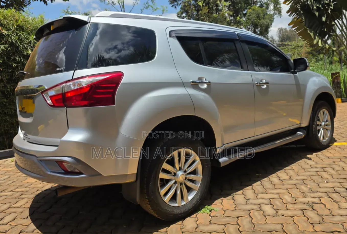 Isuzu MU-X 2021 Silver