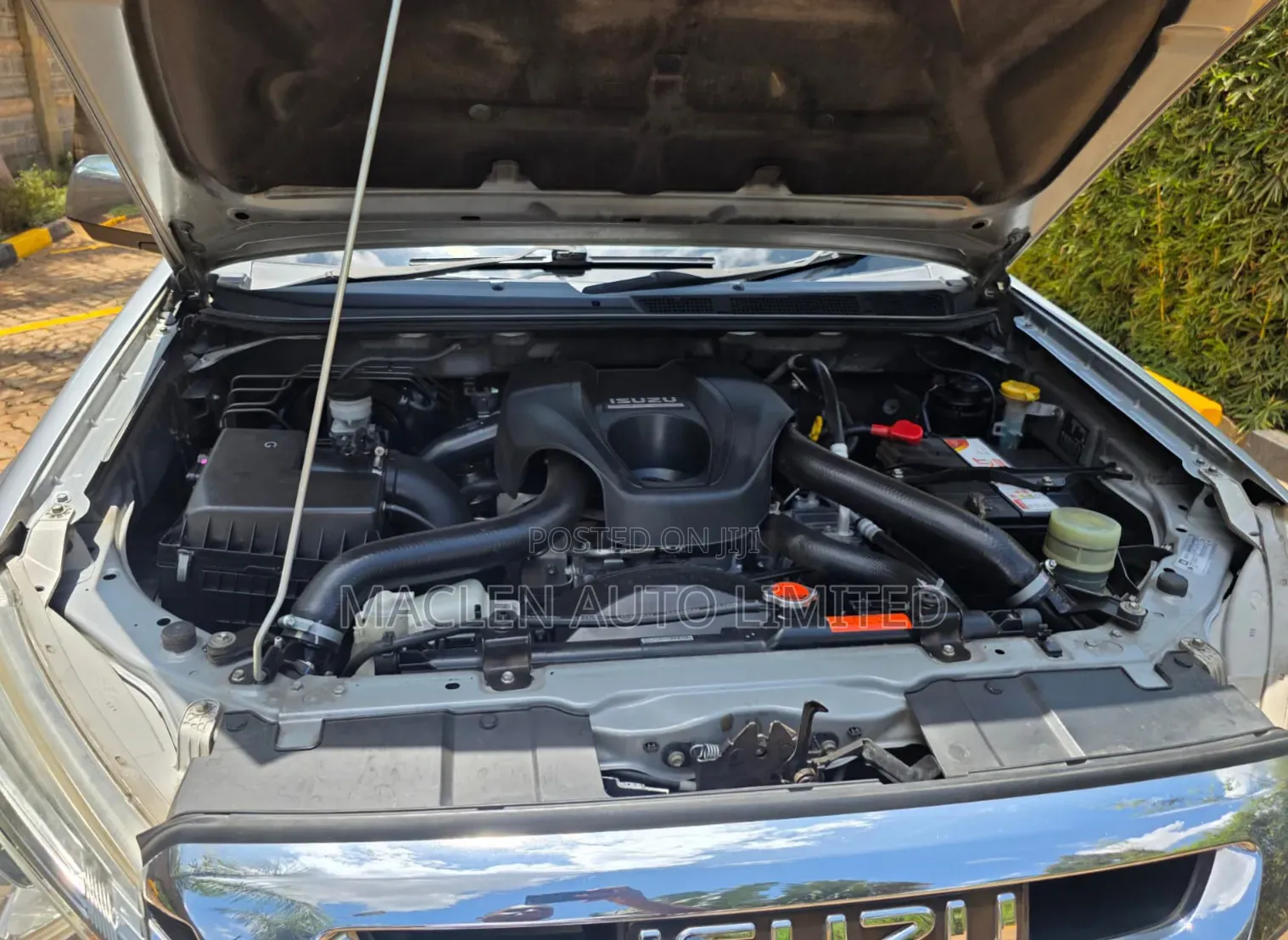 Isuzu MU-X 2021 Silver