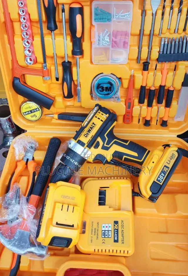 Commercial Dewalt Cordless Drill Set / New Drill Set With Accessories