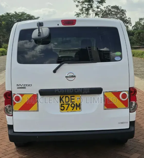 Nissan NV200 2016 White