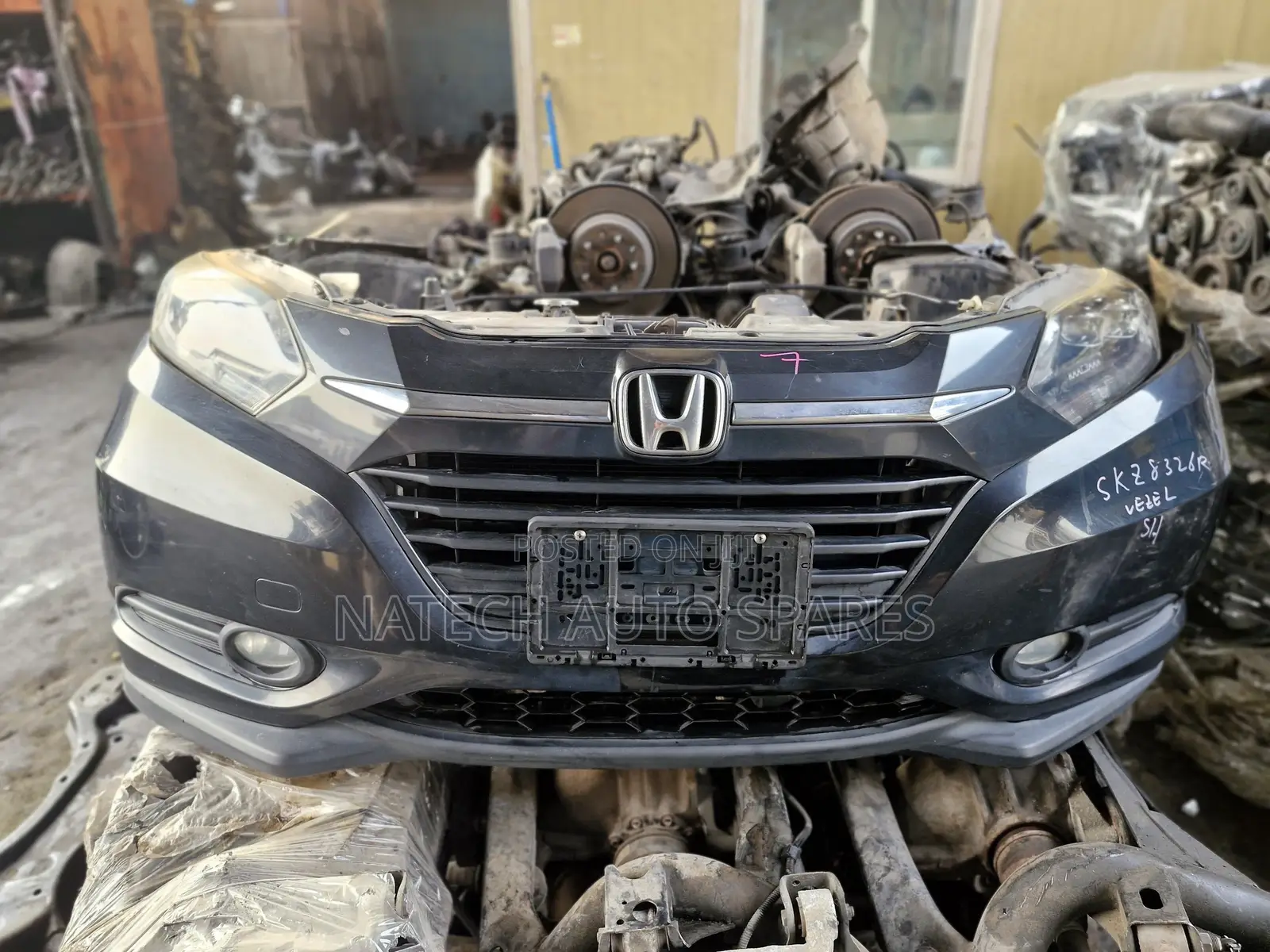 Honda Vezel Nosecut