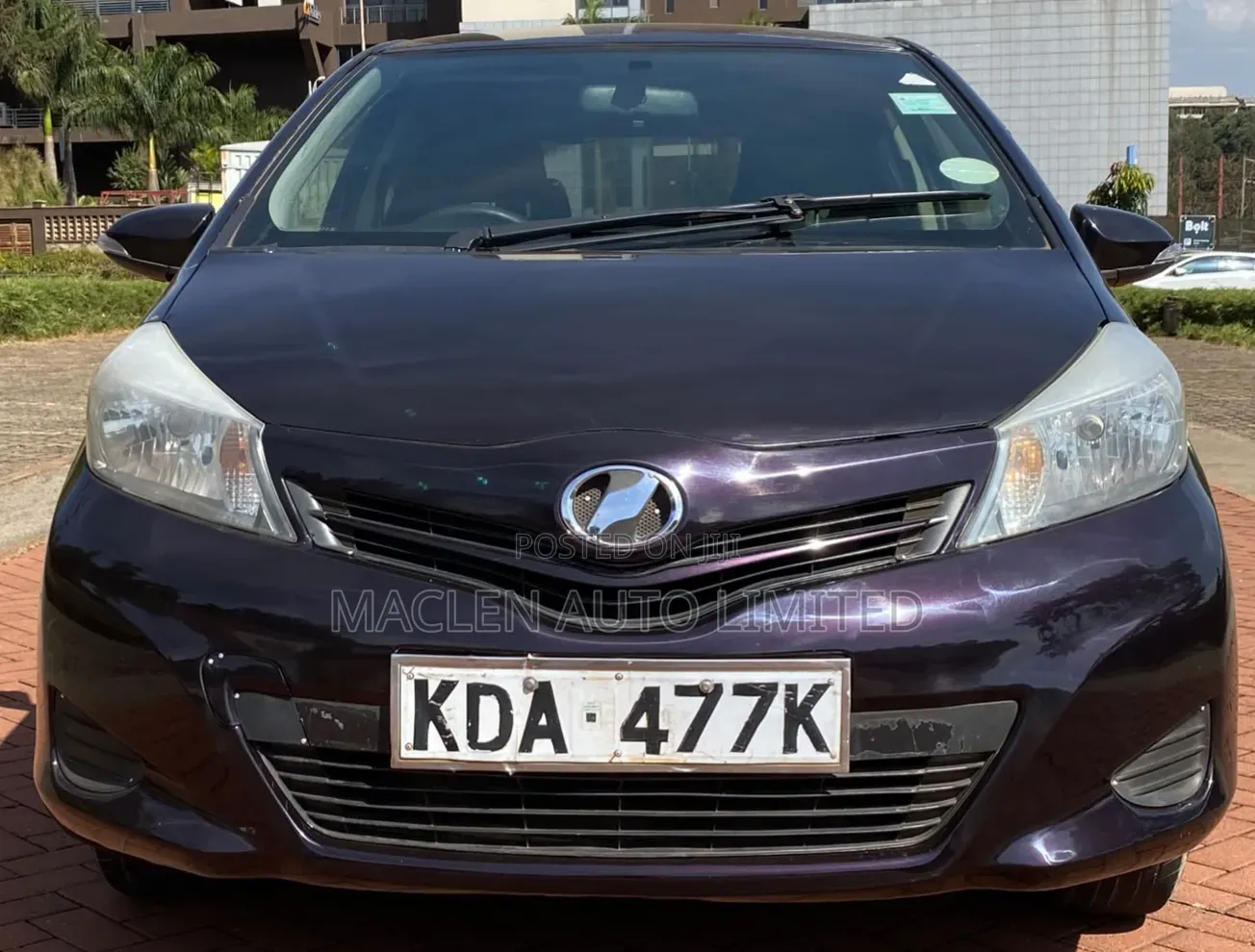 Toyota Vitz 2013 Maroon
