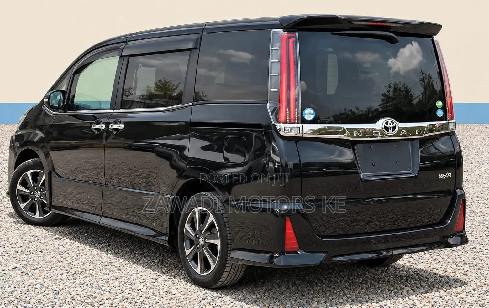 Toyota Noah 2.0 FWD (8 Seater) 2020 Matt Black