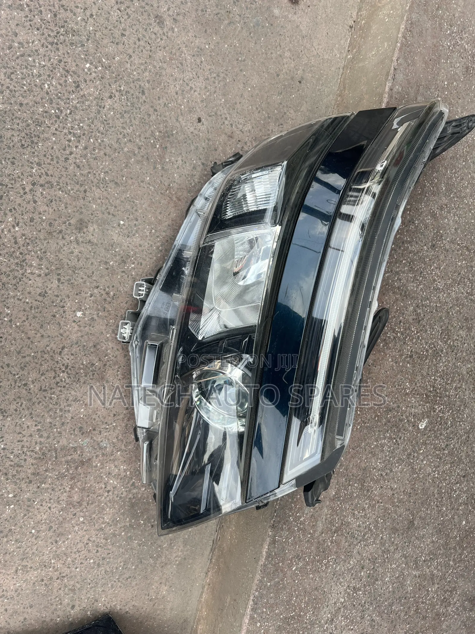 Toyota Voxy Headlight 2015