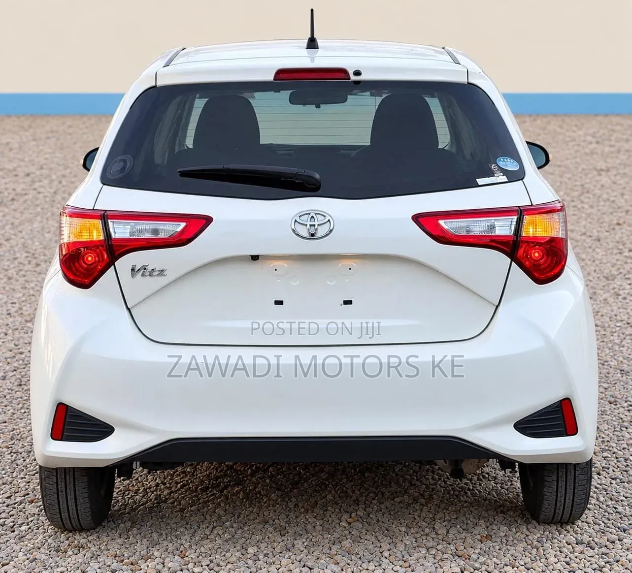 Toyota Vitz 1.0 FWD 5dr 2019 Pearl