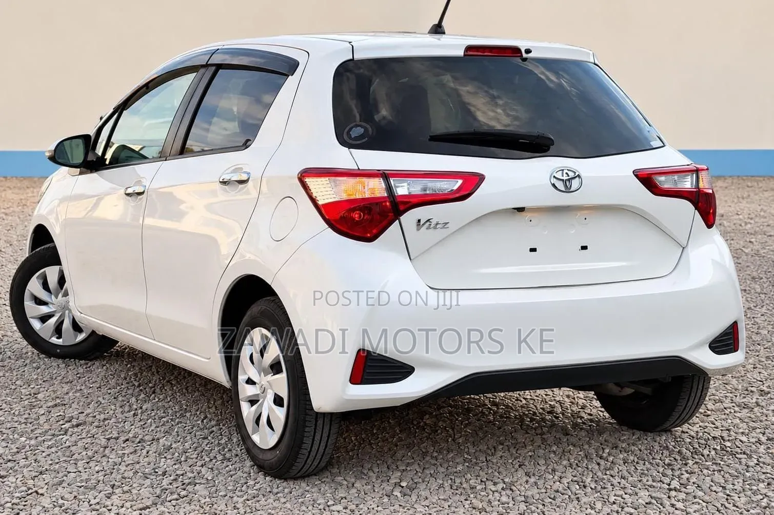 Toyota Vitz 1.0 FWD 5dr 2019 Pearl