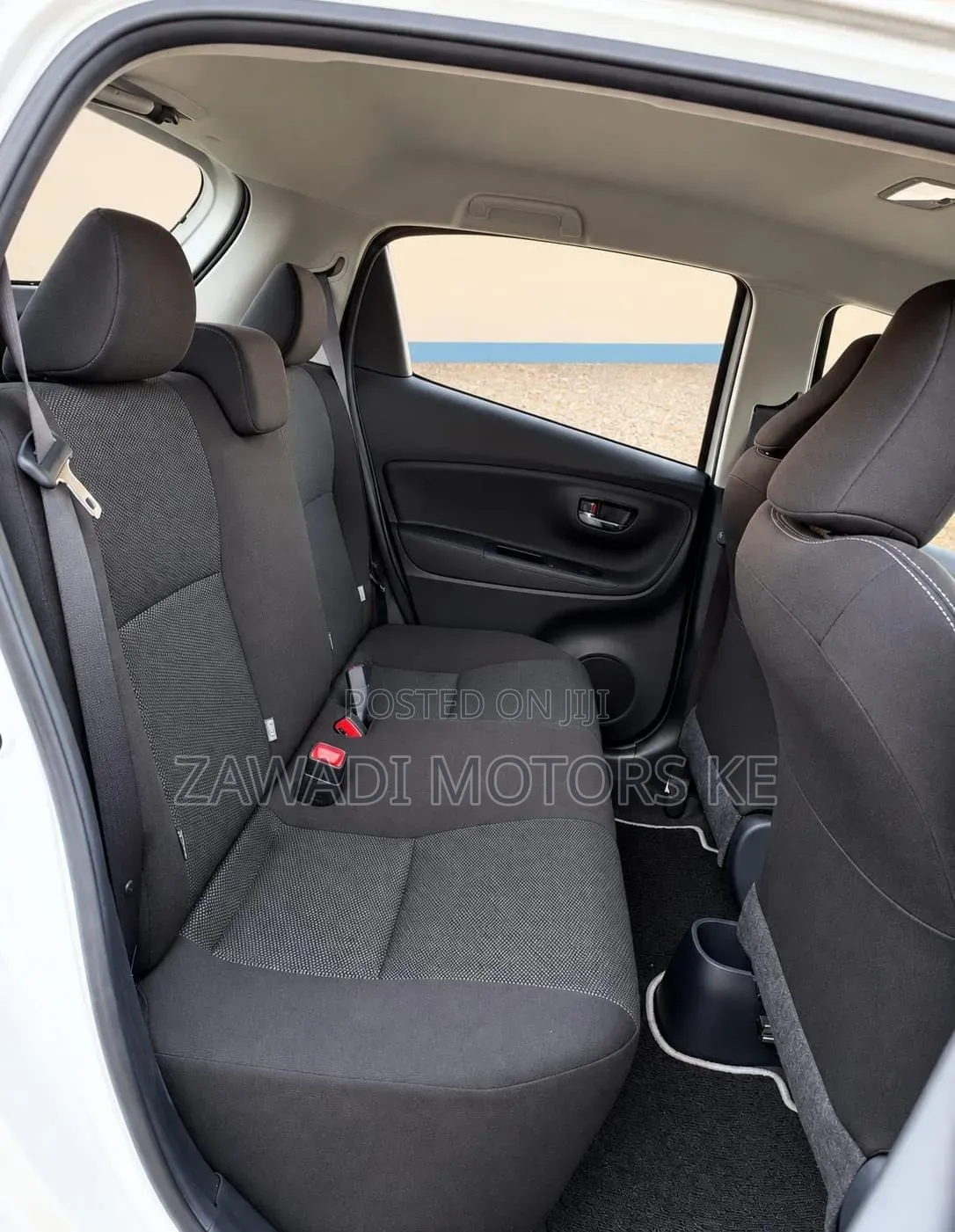 Toyota Vitz 1.0 FWD 5dr 2019 Pearl