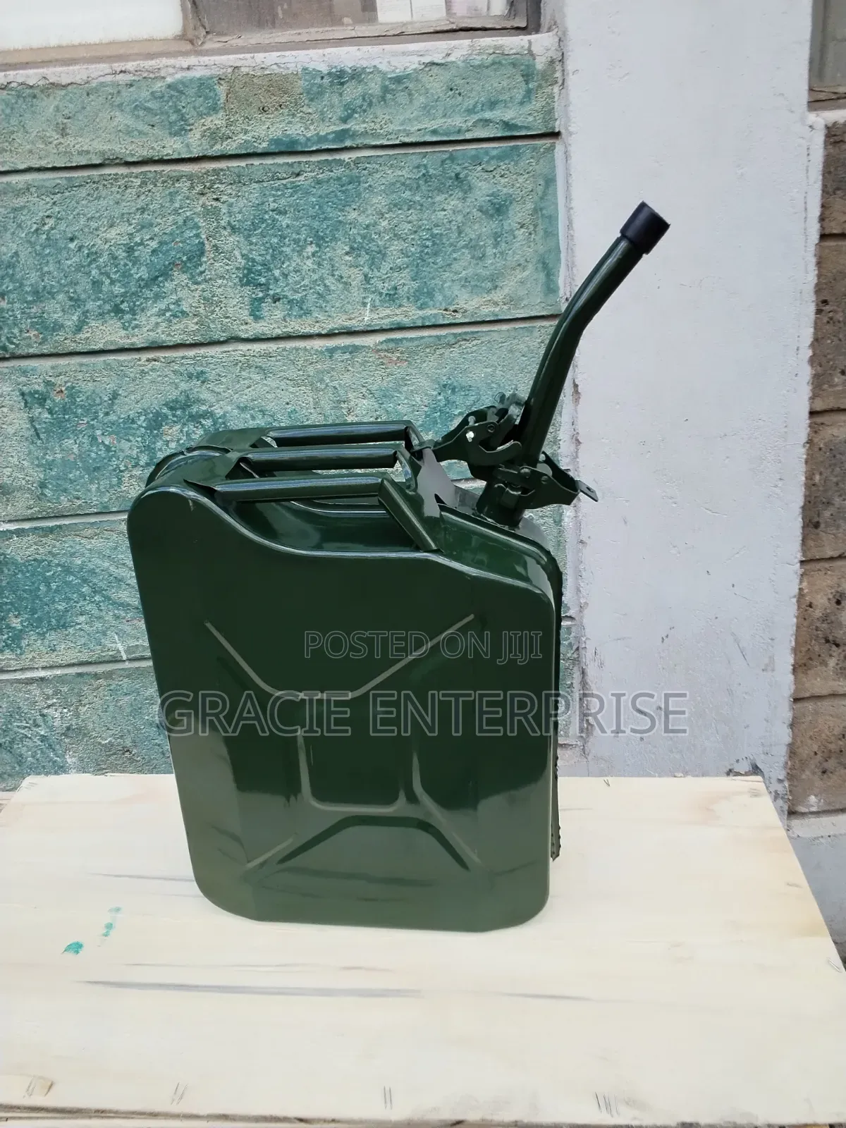Fuel Jerry, Metallic Fuel Jerrycan With Nozzle Sprout