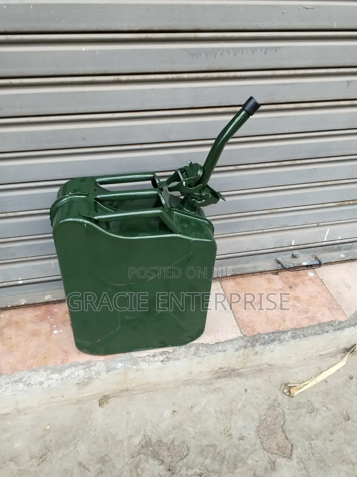 Fuel Jerry, Metallic Fuel Jerrycan With Nozzle Sprout