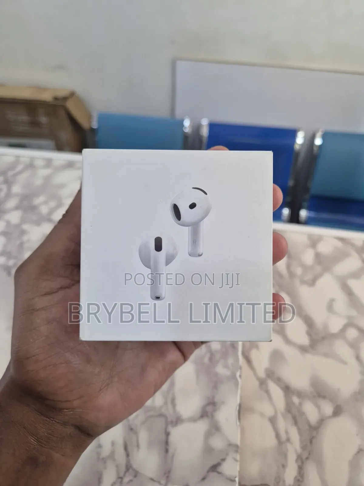 Brand New Sealed Apple Airpods 5 Wthite