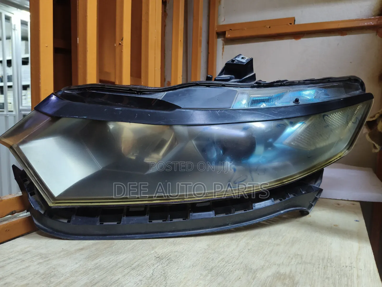 Honda Insight 2012 Headlight